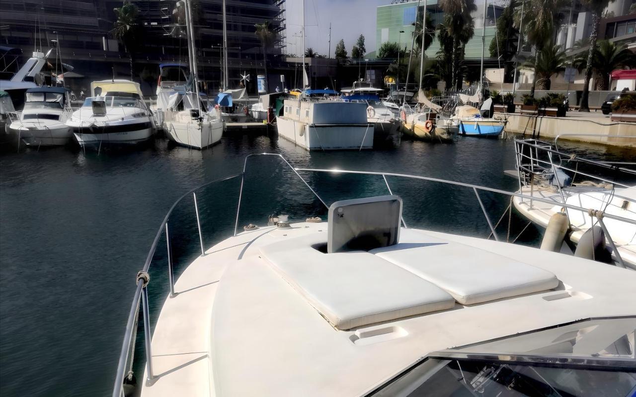 Cozy private two rooms yacht in Barcelona - Port Fórum Sant Adria de Besos Exterior foto